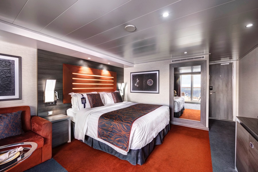 MSC Cruises MSC Meraviglia MSC Yacht Club Deluxe Suite - Credits - MSC Rights - Ivan Sarfatti 4.jpg